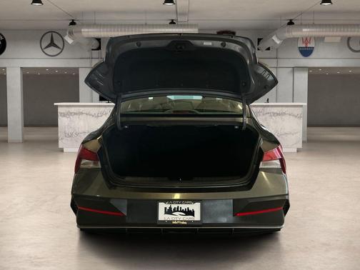 Amazon Gray 2024 Hyundai ELANTRA SEL