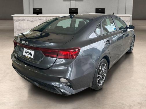 Gravity Gray 2024 Kia Forte LXS