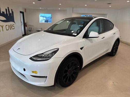 2022 Tesla Model Y Long Range Dual Motor All-Wheel Drive