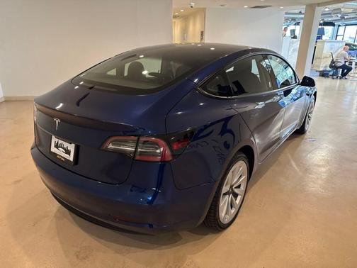 2022 Tesla Model 3 Standard Range