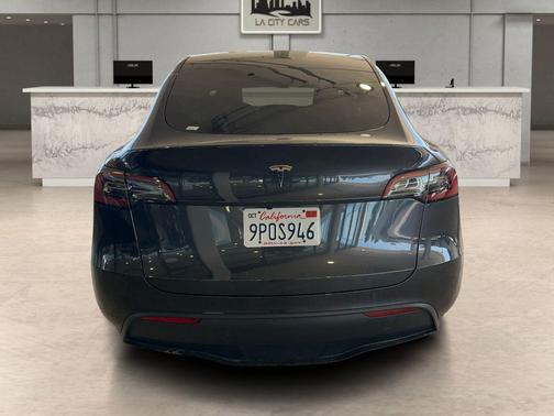 2025 Tesla Model Y Long Range Dual Motor Rear-Wheel Drive