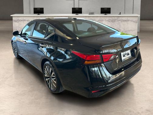 Super Black Clearcoat 2025 Nissan Altima 2.5 SV