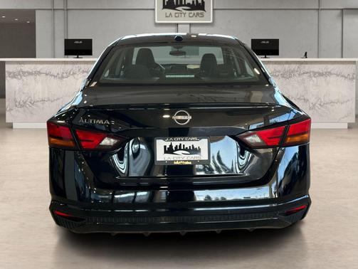 Super Black Clearcoat 2025 Nissan Altima 2.5 SV