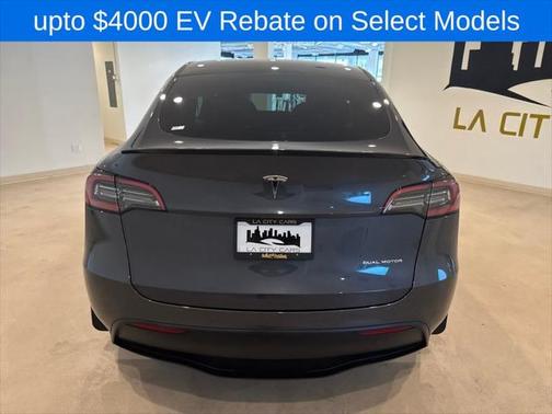 2022 Tesla Model Y Long Range Dual Motor All-Wheel Drive