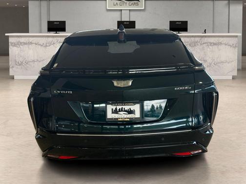 Emerald Lake Metallic 2024 Cadillac LYRIQ Tech