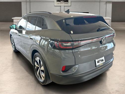 Pure Gray 2023 Volkswagen ID.4 Pro