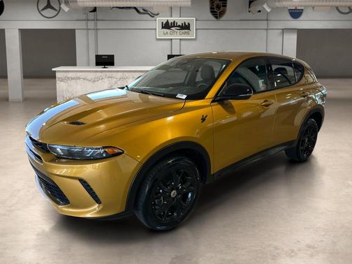 Acapulco Gold 2023 Dodge Hornet GT AWD