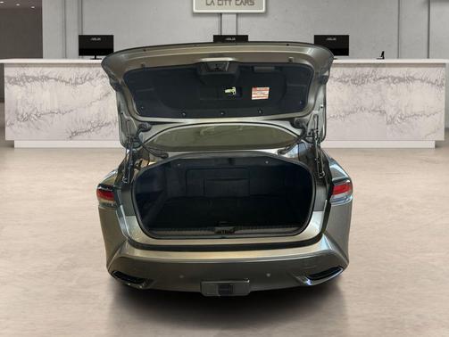 Heavy Metal 2023 Toyota Mirai Base