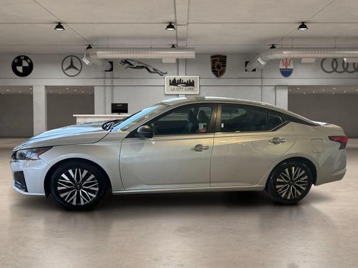 Brilliant Silver Metallic 2024 Nissan Altima 2.5 SV