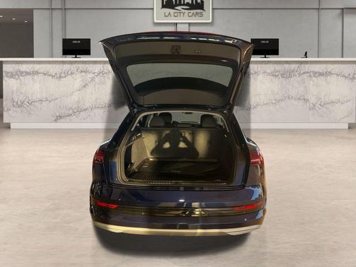 2021 Audi e-tron Premium