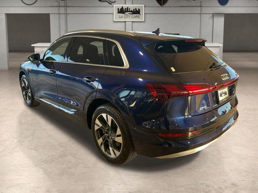 2021 Audi e-tron Premium