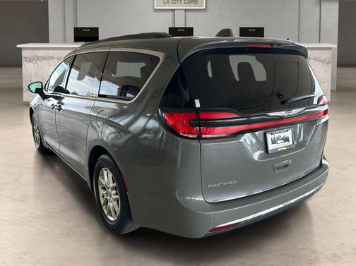 Ceramic Gray Clearcoat 2022 Chrysler Pacifica Touring L