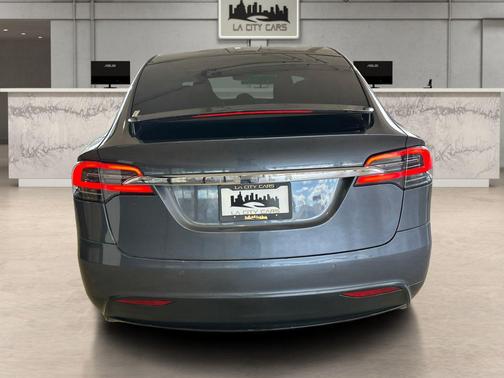 Gray 2018 Tesla Model X 75D