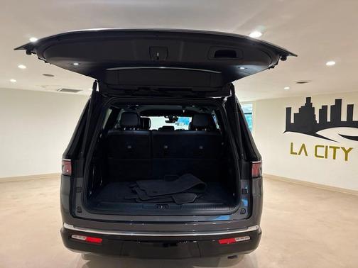 2024 Jeep Wagoneer Series II 4x2