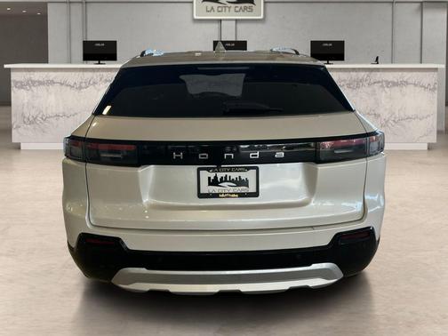 Snowfall Pearl 2024 Honda Prologue Touring