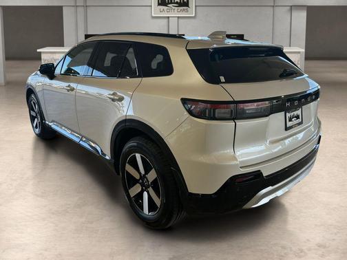 Snowfall Pearl 2024 Honda Prologue Touring