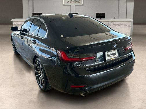 Black Sapphire Metallic 2022 BMW 330 330i
