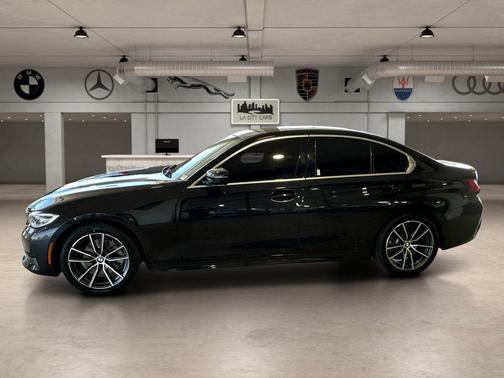 Black Sapphire Metallic 2022 BMW 330 330i