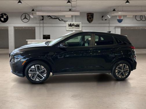 2023 Hyundai KONA EV SE