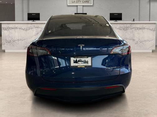 Deep Blue Metallic 2022 Tesla Model Y Long Range Dual Motor All-Wheel Drive