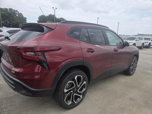 Crimson Metallic 2024 Chevrolet Trax FWD 2RS