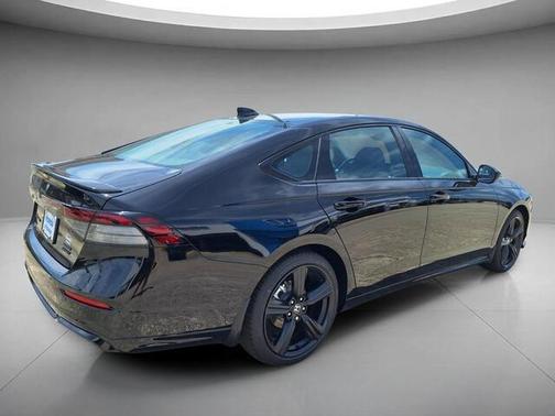 Crystal Black Pearl 2026 Honda Accord Hybrid Sport-L