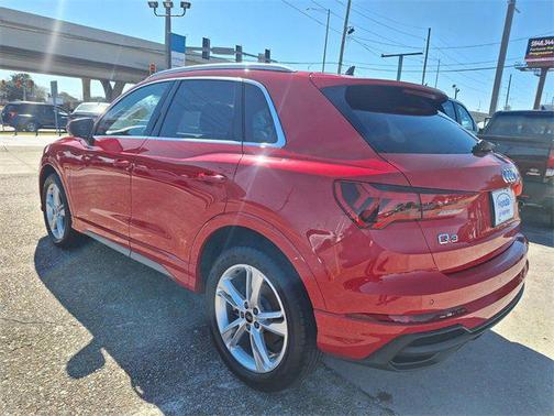 2023 Audi Q3 Premium 45 TFSI S line quattro Tiptronic