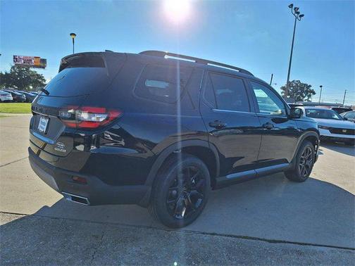 2025 Honda Pilot Touring 8-Passenger