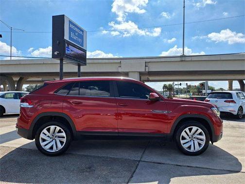 2023 Volkswagen Atlas Cross Sport 2.0T SE w/Technology