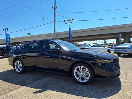 2025 Honda Accord LX 1.5T