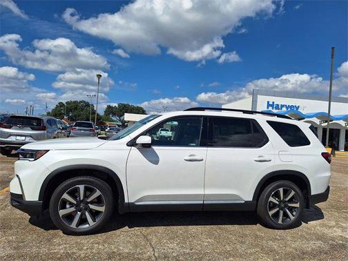2025 Honda Pilot Touring 8-Passenger