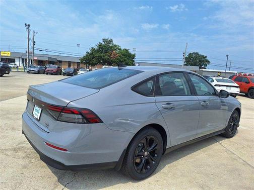 2025 Honda Accord Sport SE 1.5T