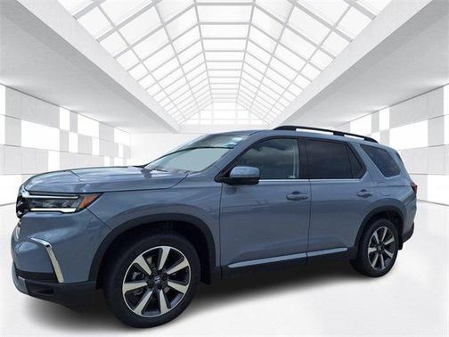 2025 Honda Pilot Touring 8-Passenger