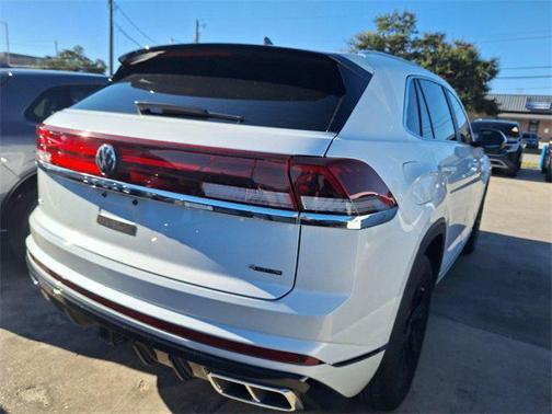 2024 Volkswagen Atlas Cross Sport 2.0T SEL