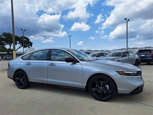 2025 Honda Accord Hybrid Base