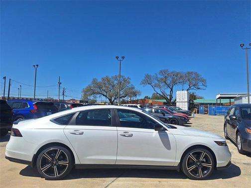 2025 Honda Accord Hybrid Base