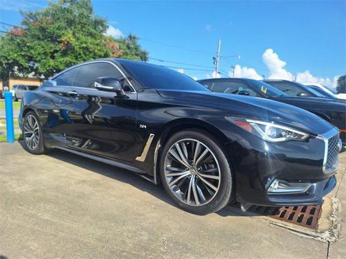 2018 INFINITI Q60 2.0t PURE