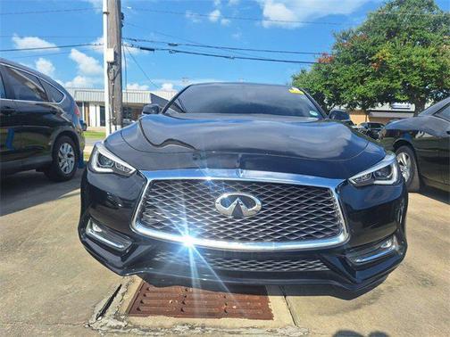 2018 INFINITI Q60 2.0t PURE