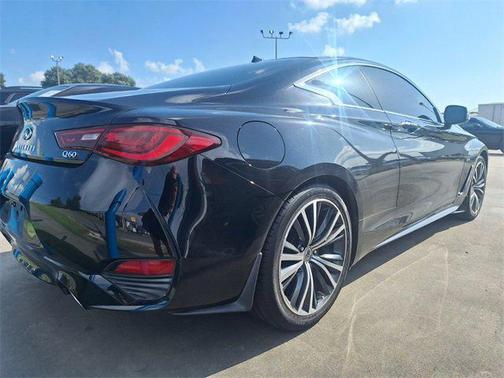 2018 INFINITI Q60 2.0t PURE