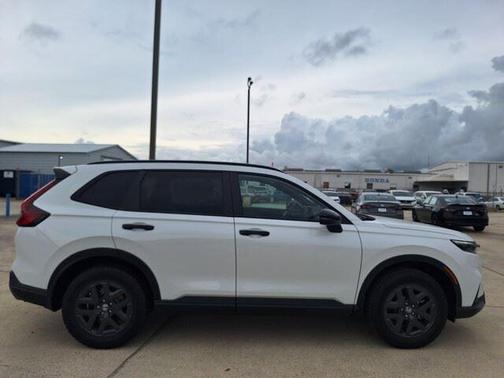 Platinum White Pearl 2026 Honda CR-V Hybrid TrailSport AWD