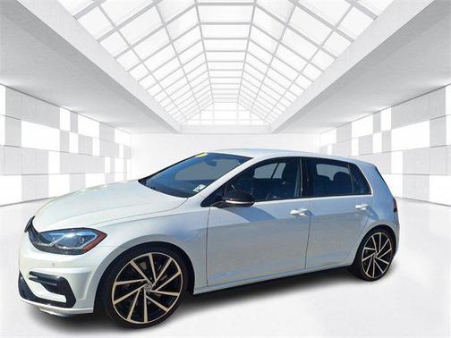 2019 Volkswagen Golf R 2.0T DSG