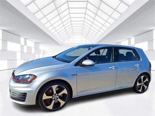 2017 Volkswagen Golf GTI 2.0T SE 4-Door