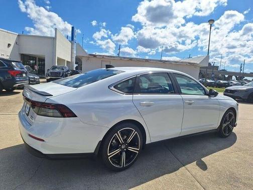 Platinum White Pearl 2025 Honda Accord Hybrid Sport