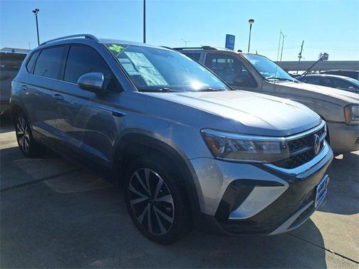 2024 Volkswagen Taos 1.5T SE