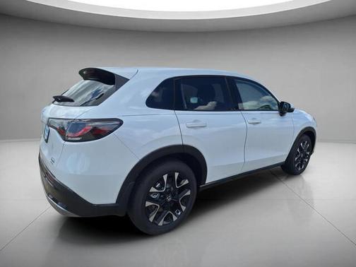 Platinum White Pearl 2027 Honda HR-V EX-L