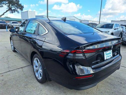 2025 Honda Accord LX 1.5T