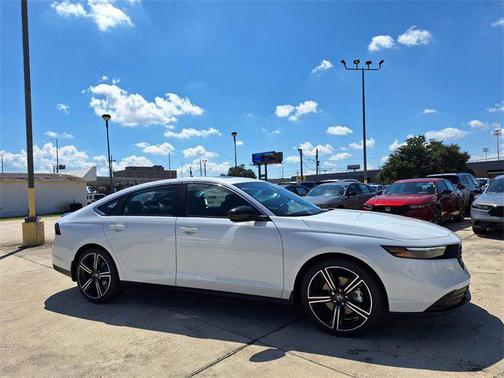2025 Honda Accord Hybrid Base