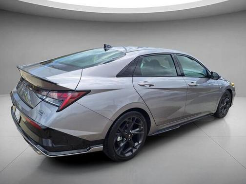 Fluid Metal 2024 Hyundai ELANTRA N Line
