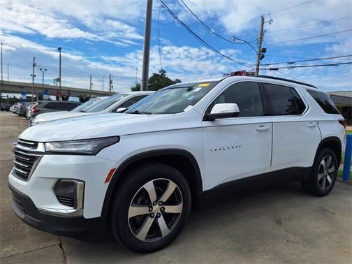2022 Chevrolet Traverse LT Leather