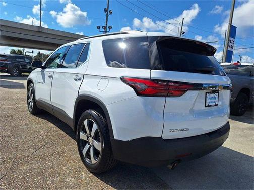 2022 Chevrolet Traverse LT Leather